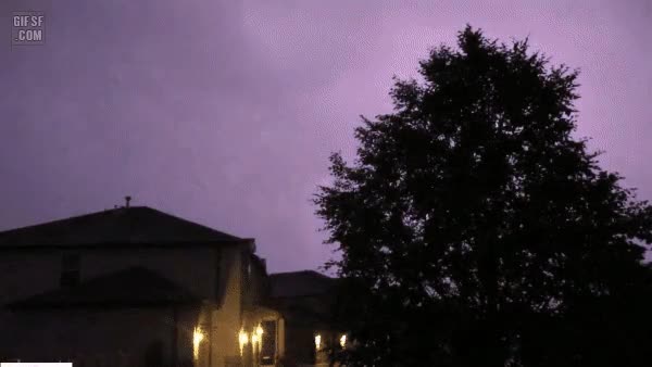 이번주 미국 천둥번개치는 모습ㄷㄷ