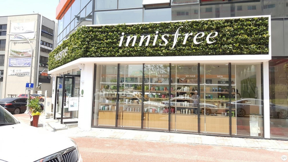 최악의 리뉴얼이라 회자되는 이니스프리 디자인 