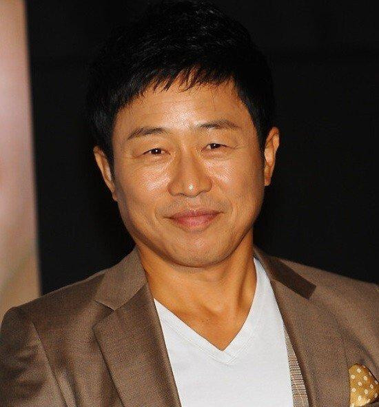 원래 타짜 고광렬역으로 캐스팅하려고 했다는 배우
